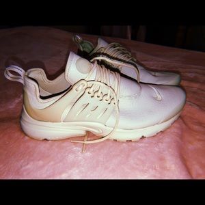 Nike Women Air Presto Premium Oatmeal